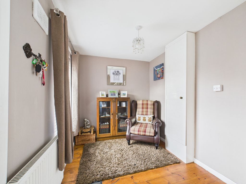 Property photo 2 of 24