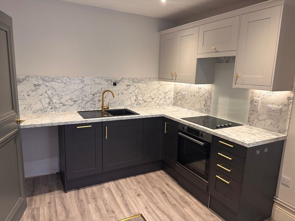 Property photo 2 of 5 Kitchen