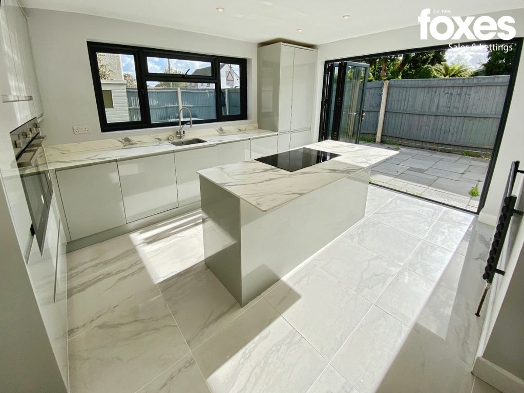 Property photo 2 of 21 5530652