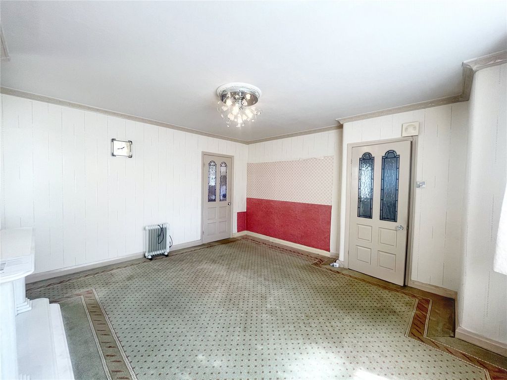 Property photo 3 of 18 Picture No. 12
