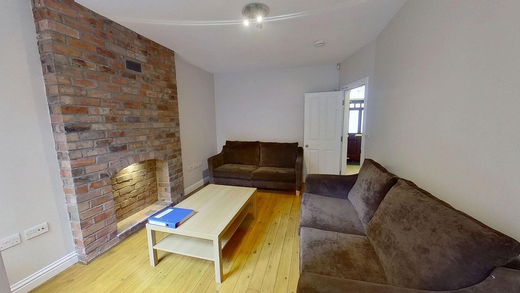 Property photo 1 of 9 A Spacious, Well-Lit Contemporary Living Room Feat...