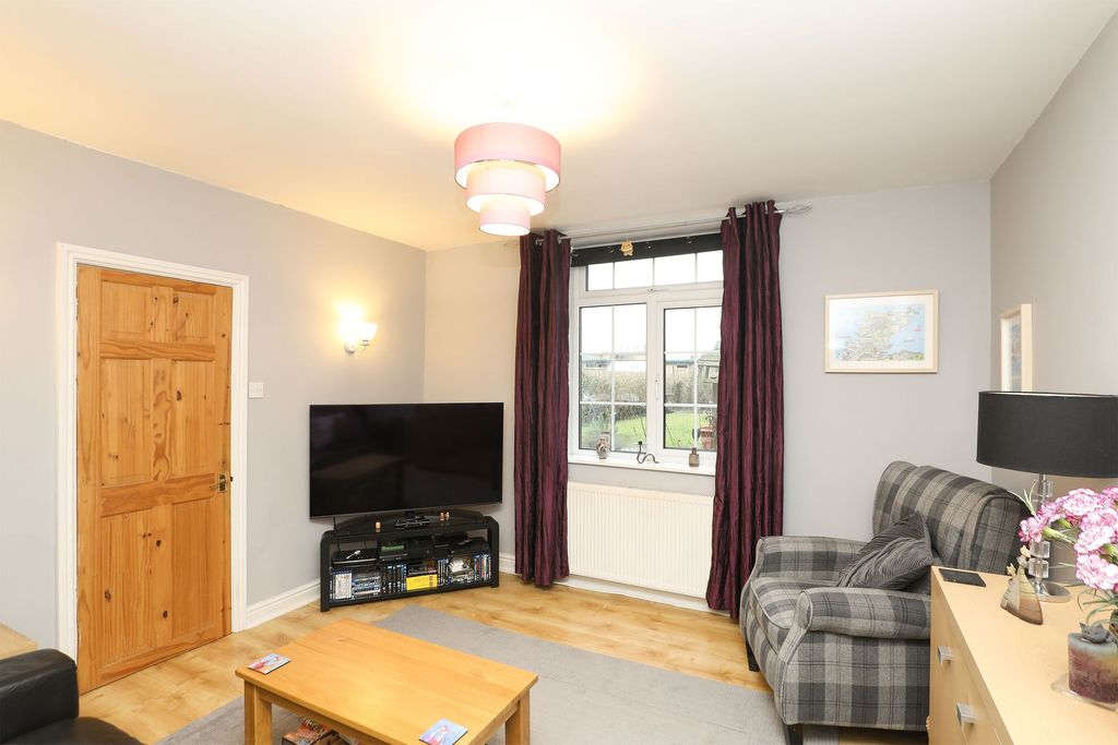 Property photo 2 of 23