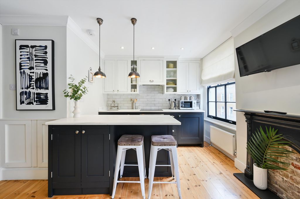 Property photo 3 of 10 Image