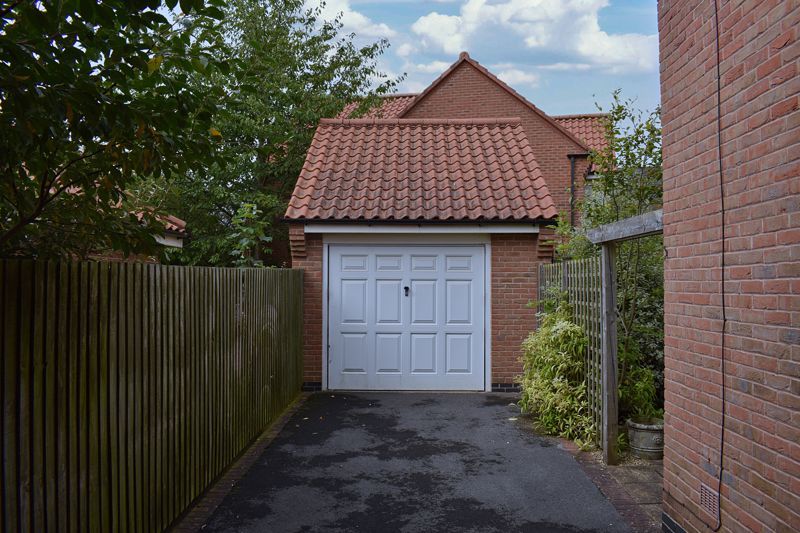 Property photo 3 of 17 Drive &amp; Garage