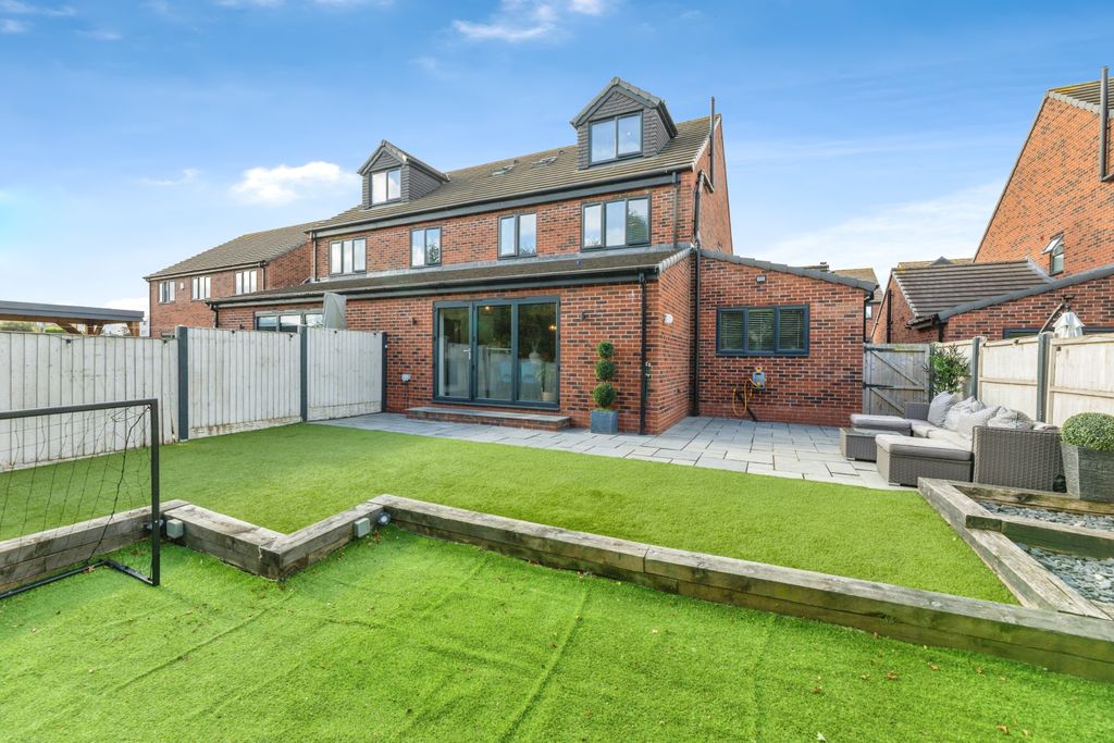 Property photo 2 of 30 2A8A0346-2-1038