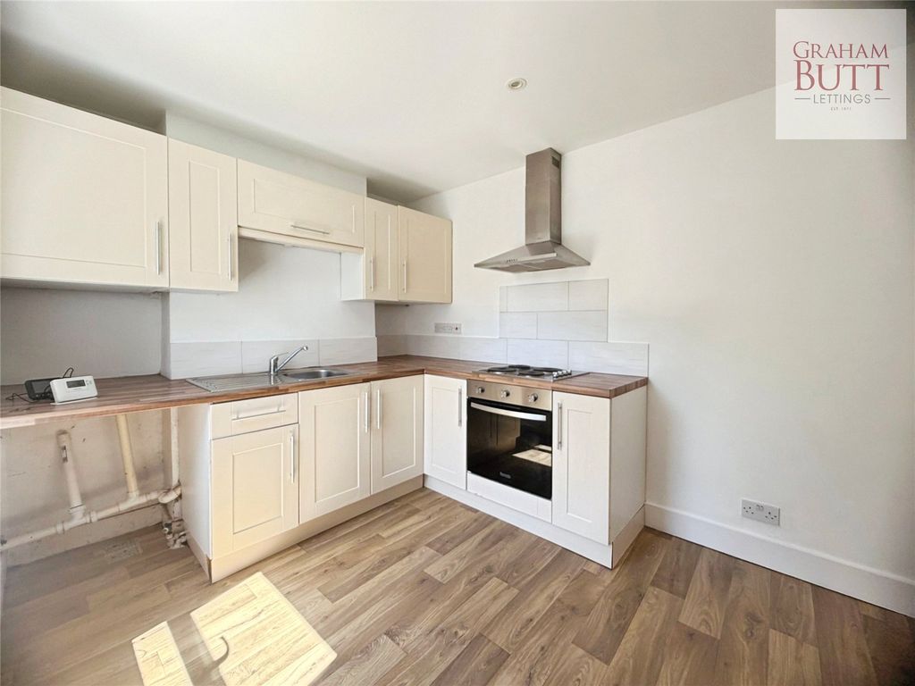 Property photo 3 of 11 Picture No. 24
