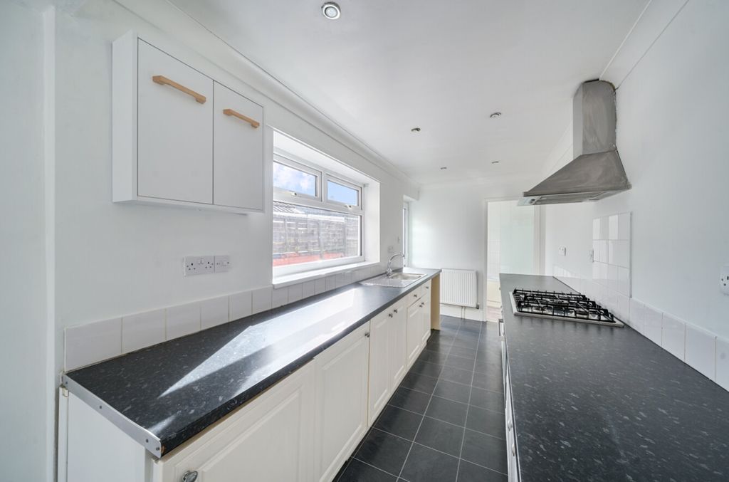 Property photo 3 of 10 1420207-10-699Da7F268E34