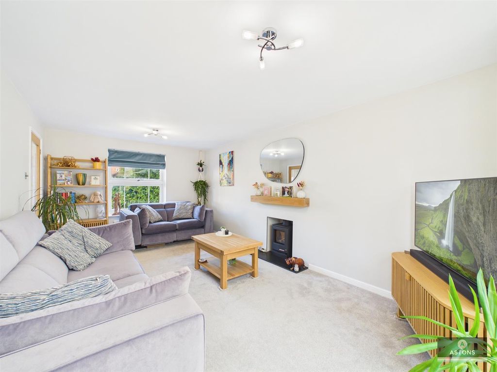 Property photo 3 of 32 Cam02067G0-Pr0196-Still026.Jpg