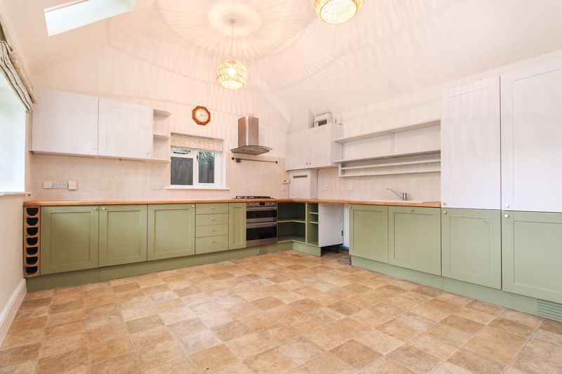 Property photo 2 of 24 Kitchen/Diner