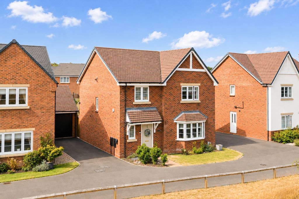 Property photo 1 of 31 F1
