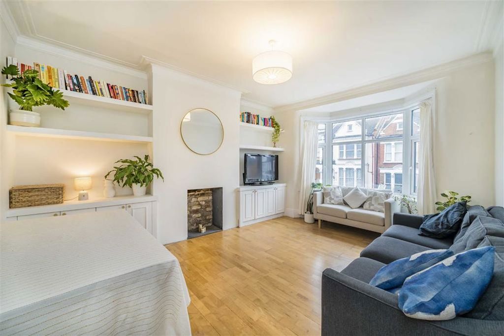 Property photo 2 of 8