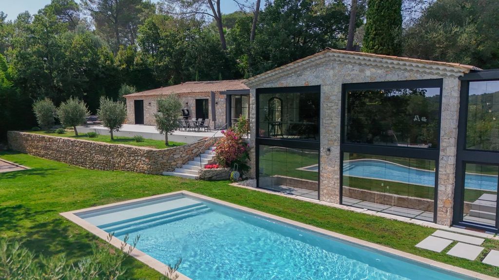 Property photo 2 of 24