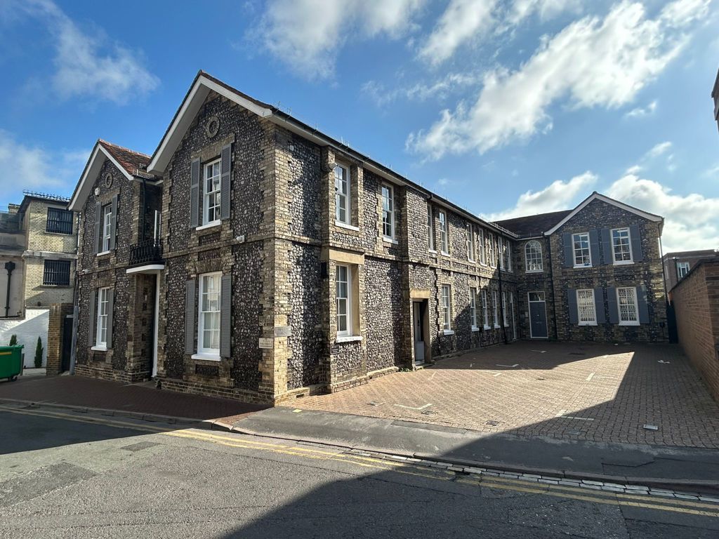 Property photo 1 of 18 Photo 1