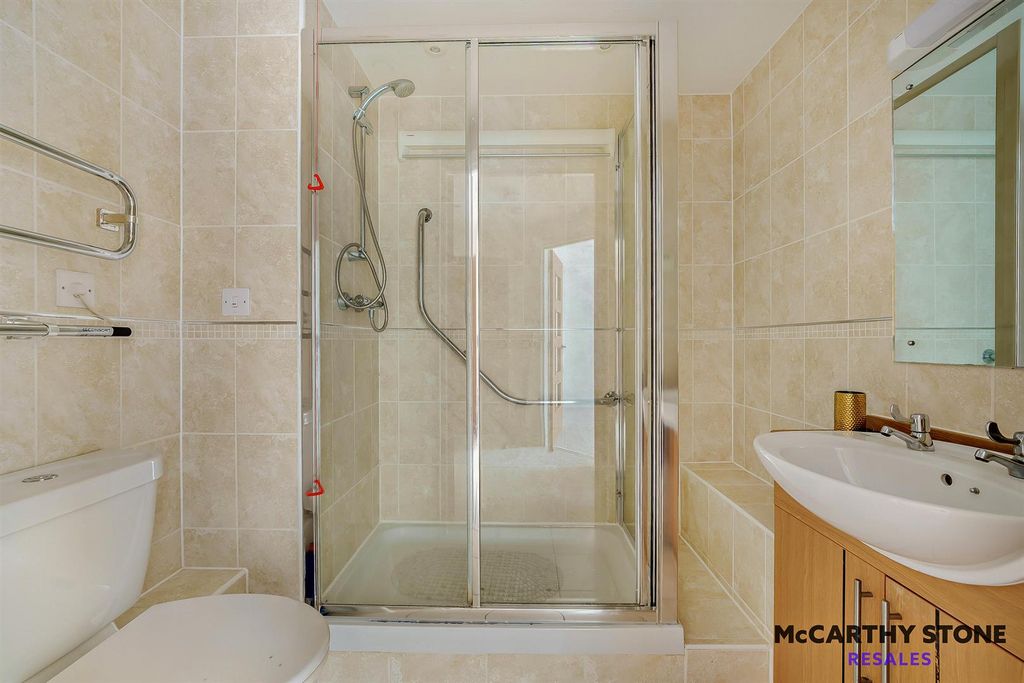Additional image 8 of 1 bed flat for sale1 Ridgeway Court, Heathfield TN21