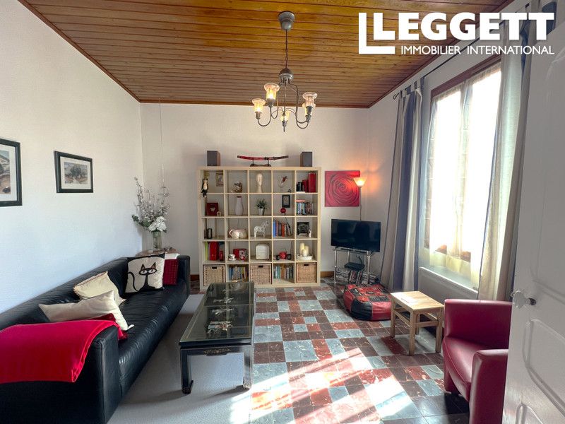 Property photo 2 of 10