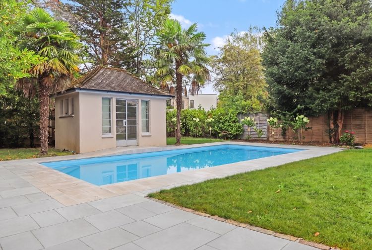 Property photo 3 of 12 338097