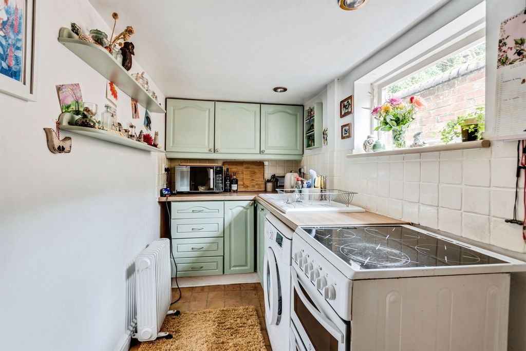 Property photo 3 of 21