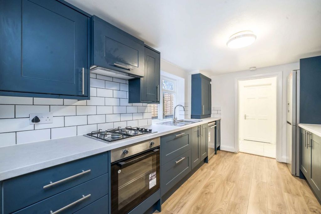 Property photo 3 of 7