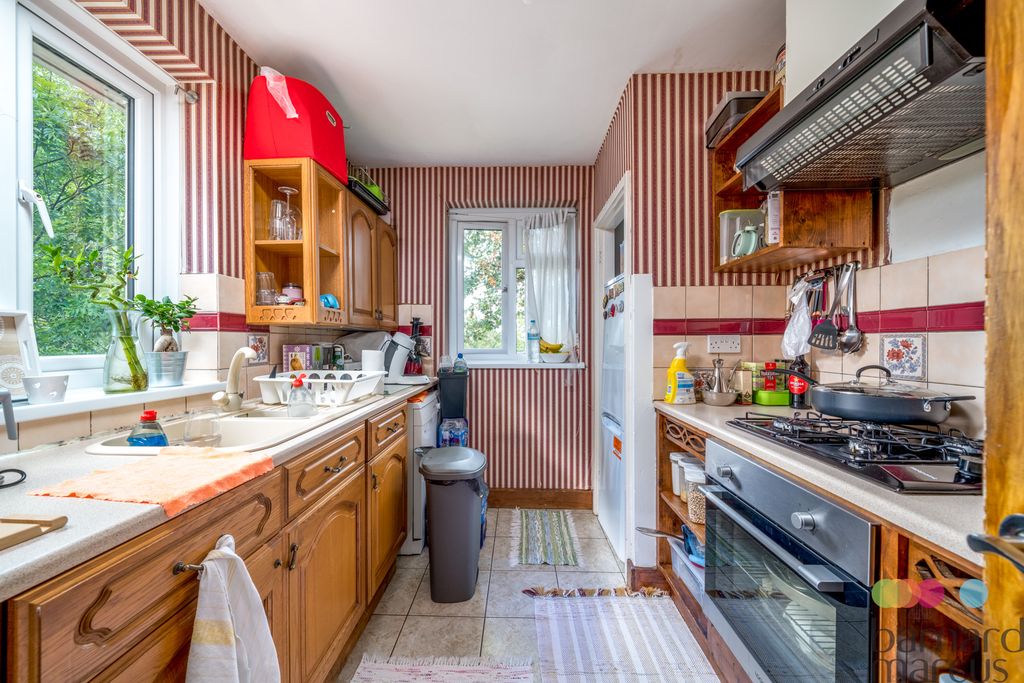 Property photo 3 of 5 Kitchen