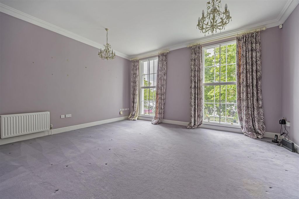 Additional image 5 of 3 bed flat for saleThe Broadwalk, Imperial Square, Cheltenham GL50