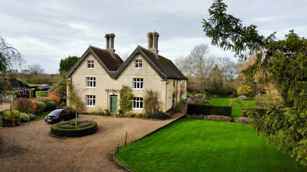 Property photo 1 of 35