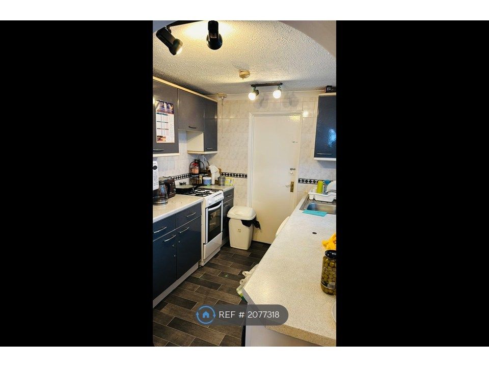 Property photo 3 of 34