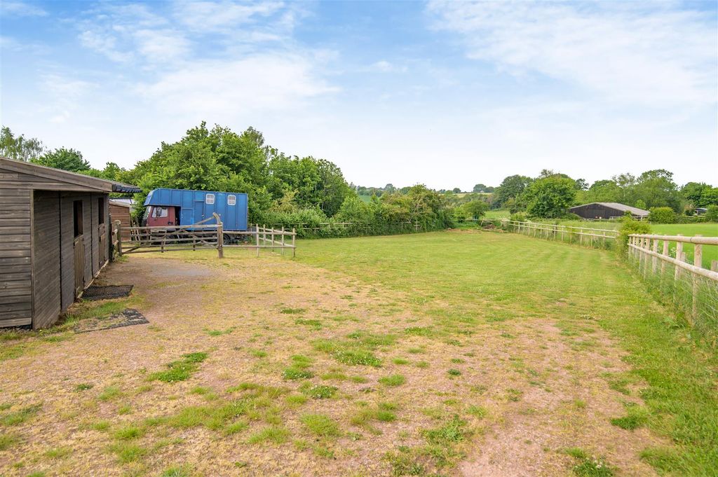 Property photo 2 of 46