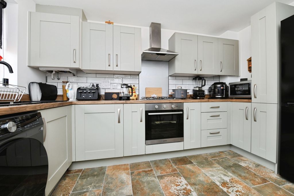 Property photo 2 of 13 Pbox-Img.Jpg