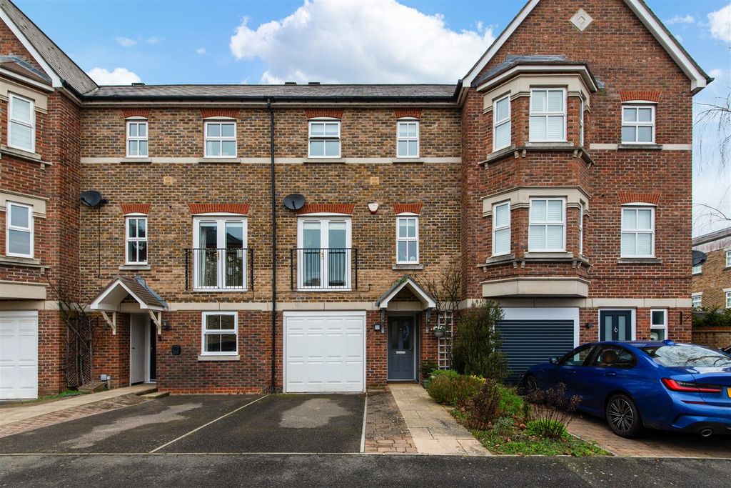 Property photo 1 of 14 Horton Crescent