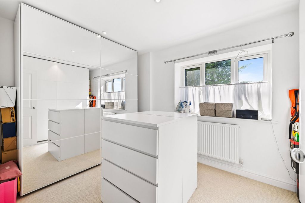 Additional image 11 of 5 bed detached house for saleSaxbys Lane, Lingfield RH7