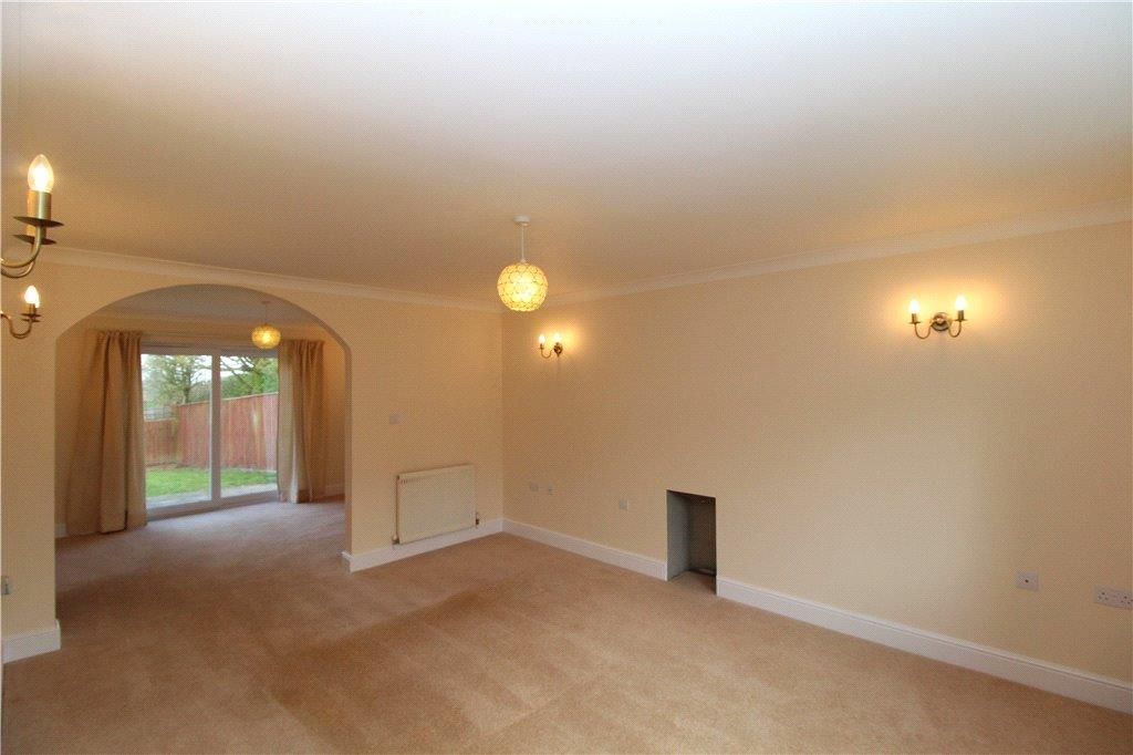 Property photo 3 of 8 Sitting Room