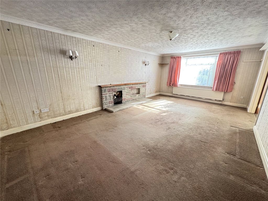 Property photo 3 of 17 Picture No. 01
