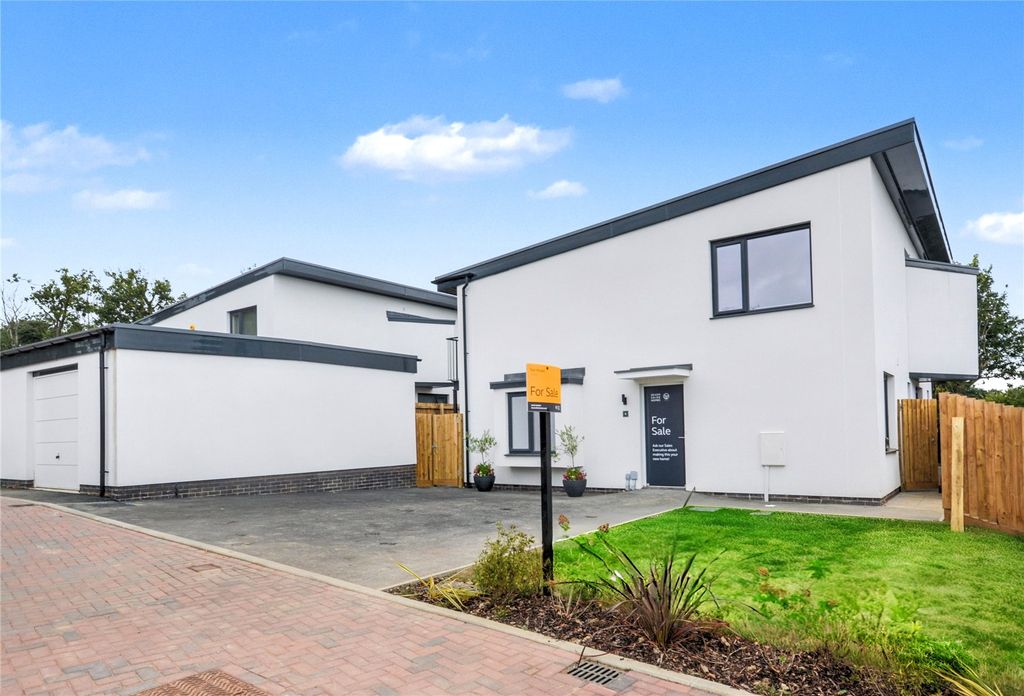 Property photo 2 of 12 Picture No. 35