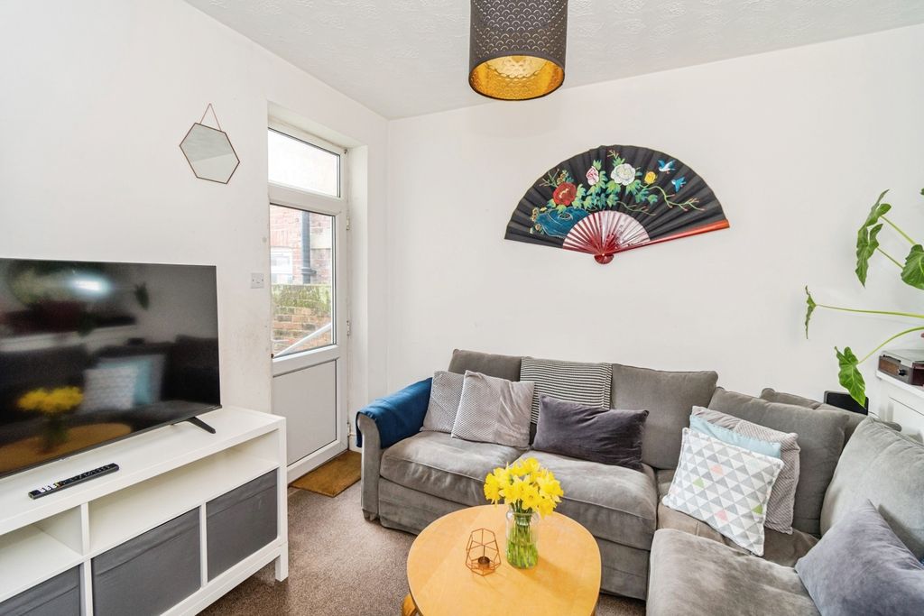 Property photo 3 of 17 Pbox-Img.Jpg