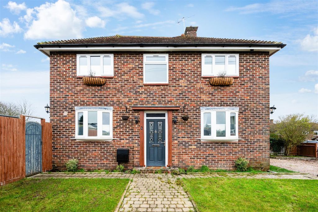 Property photo 1 of 20 Radstock Way (4).Jpg