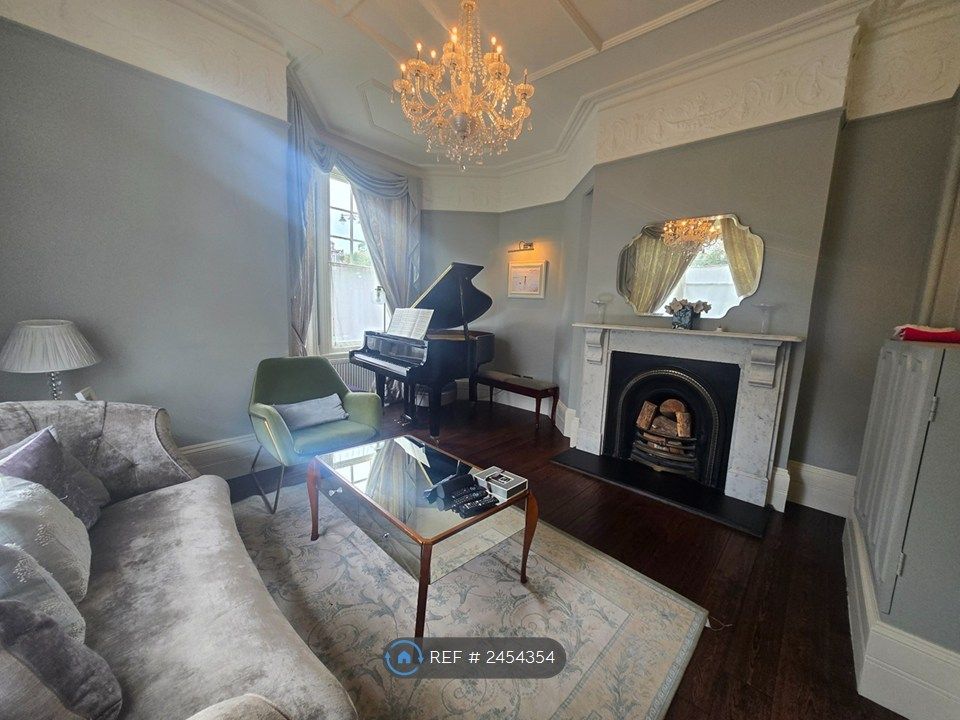Property photo 3 of 16