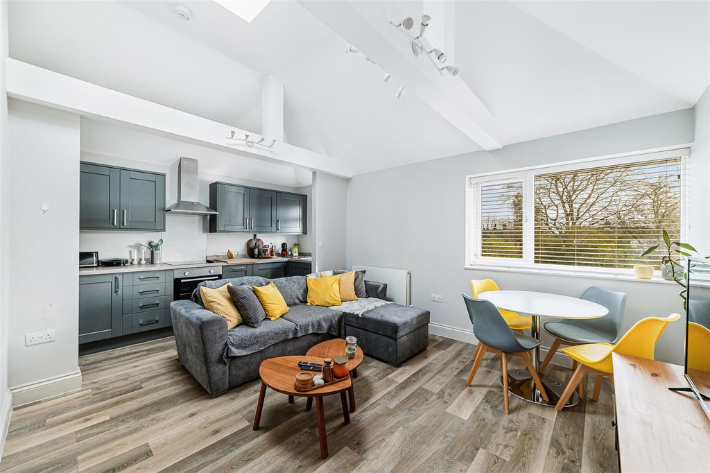 Property photo 1 of 11 Fff 223 Noel Road-2.Jpg