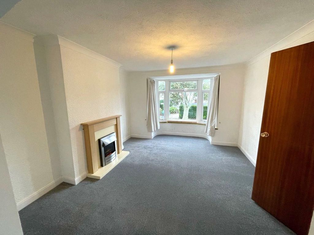 Property photo 2 of 8 B10Aae91-E3c3-4B24-85A4-9B2A12102F91.Jpg