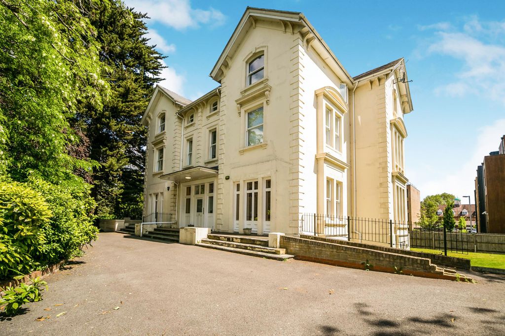 Property photo 1 of 8 3De7A72E-Fe89-4229-9