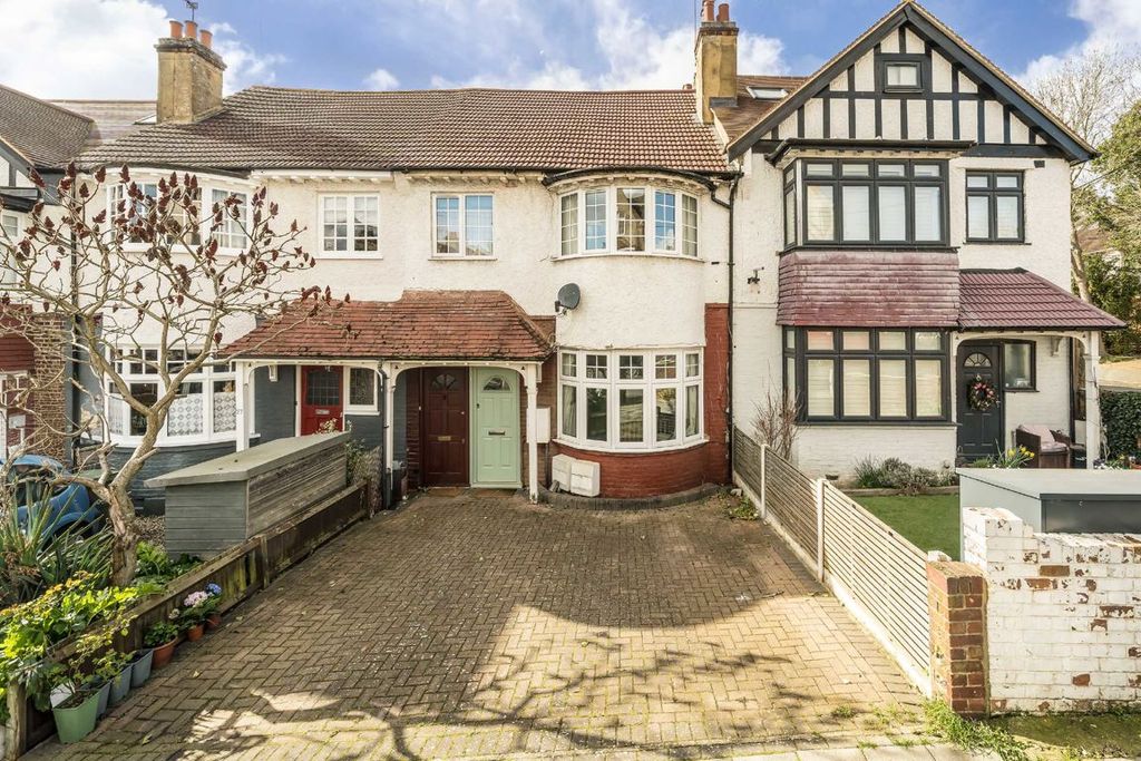 Property photo 1 of 8