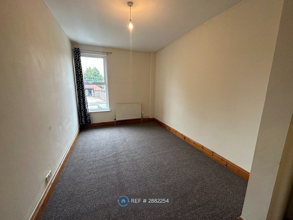 Property photo 2 of 27