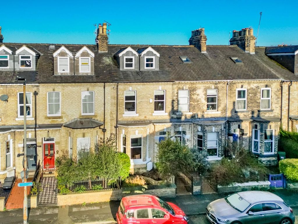 Property photo 1 of 25 Front (Exterior)