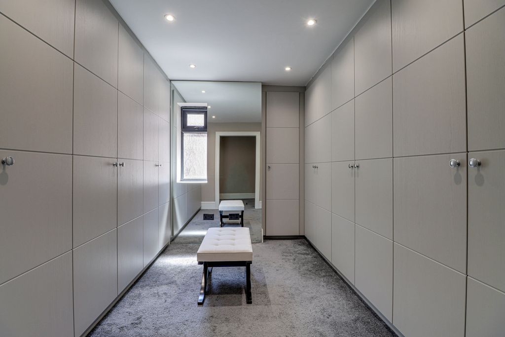 Additional image 12 of 7 bed detached house for saleLondon Road, Luton LU1