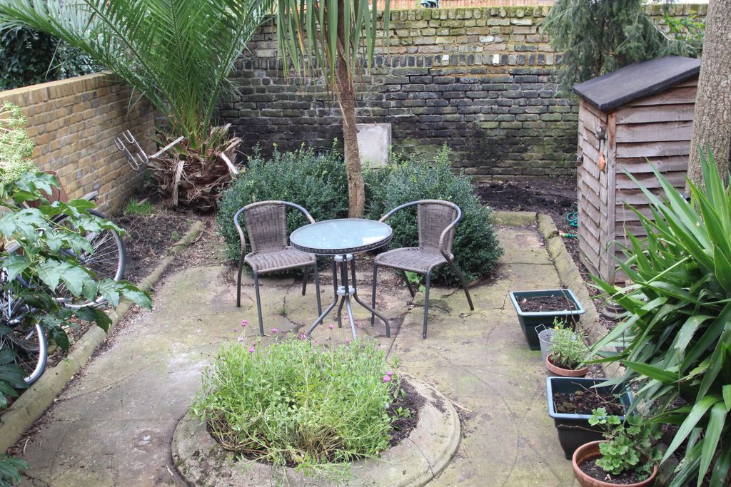 Property photo 1 of 5 Photo 01