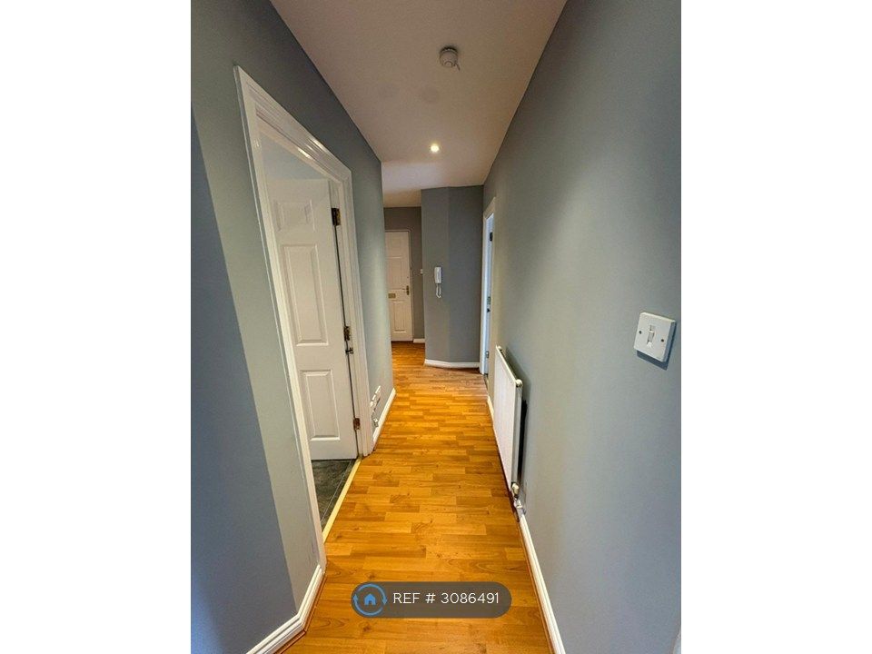 Property photo 2 of 17 Hall