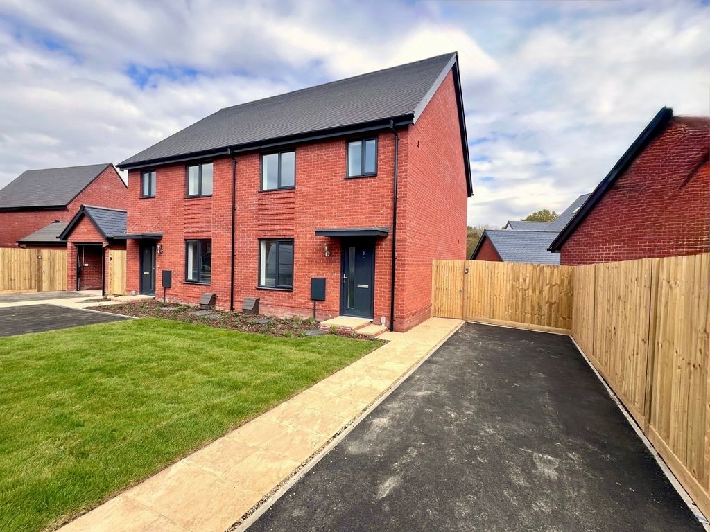 Property photo 1 of 9 Picture No. 17