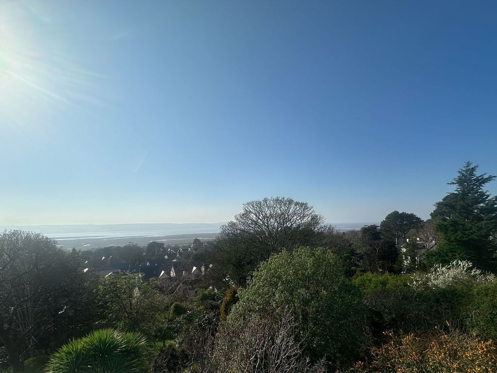 Property photo 2 of 37