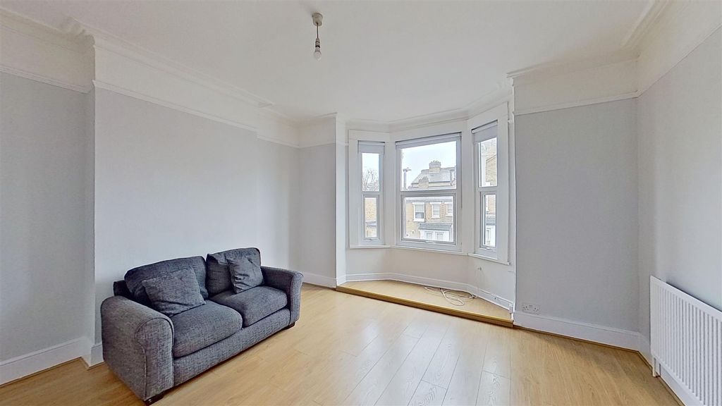Property photo 1 of 10 4-Barmouth-Road-Wandsworth-Sw18-12142023_163328.Jp