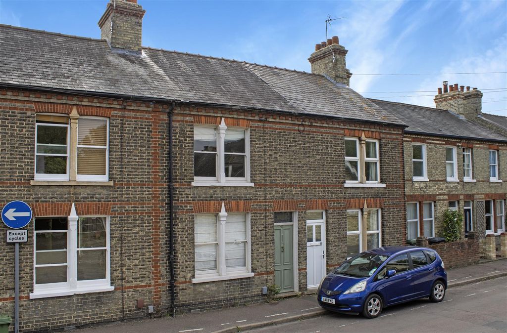 Property photo 1 of 14 90 Ross Street .Jpg