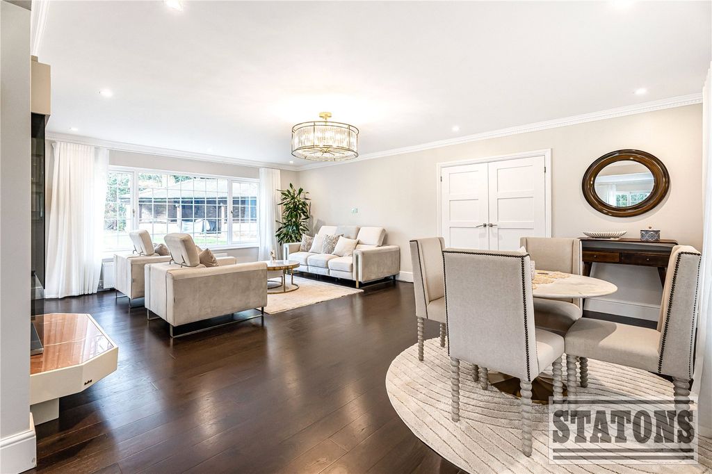 Property photo 3 of 43 Picture No. 14